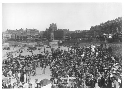 Zangers op het strand van Margate, ca. 1900 door French Photographer